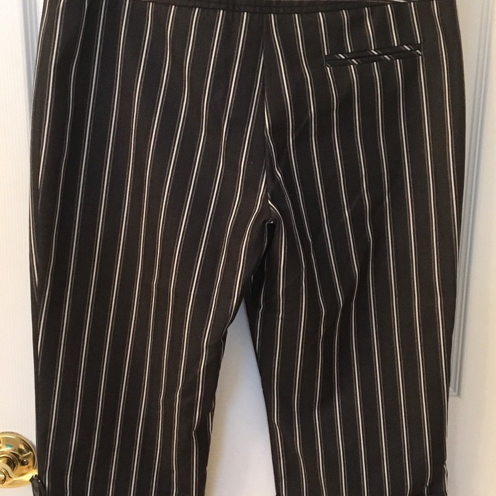 NEW STAR CITY Striped Capri’s gray & beige stripes Sz 9 - Picture 3 of 12
